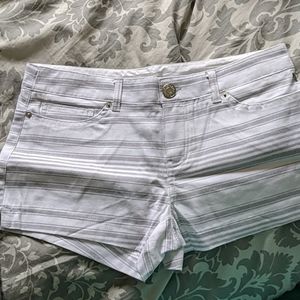 Guess shorts